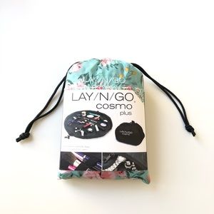 NWT LAY/N/GO Cosmo Plus Cosmetic Bag
